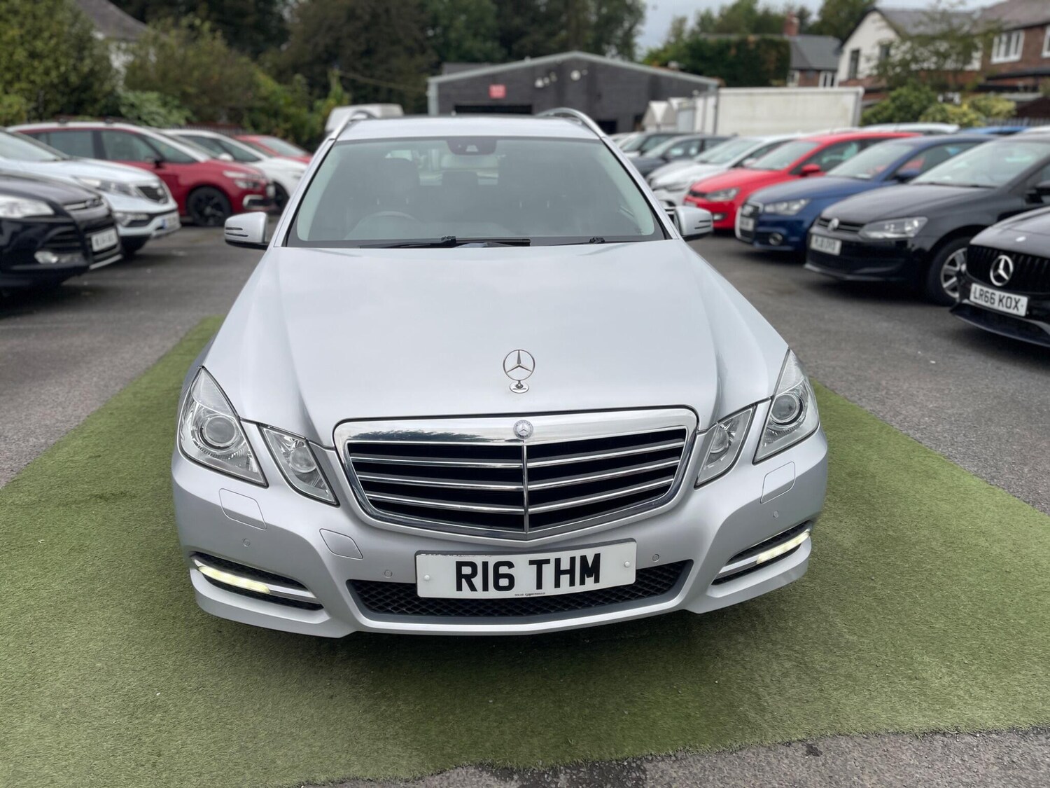 Used Mercedes-Benz E-Class 2011 for sale - 76013833: Photo 11