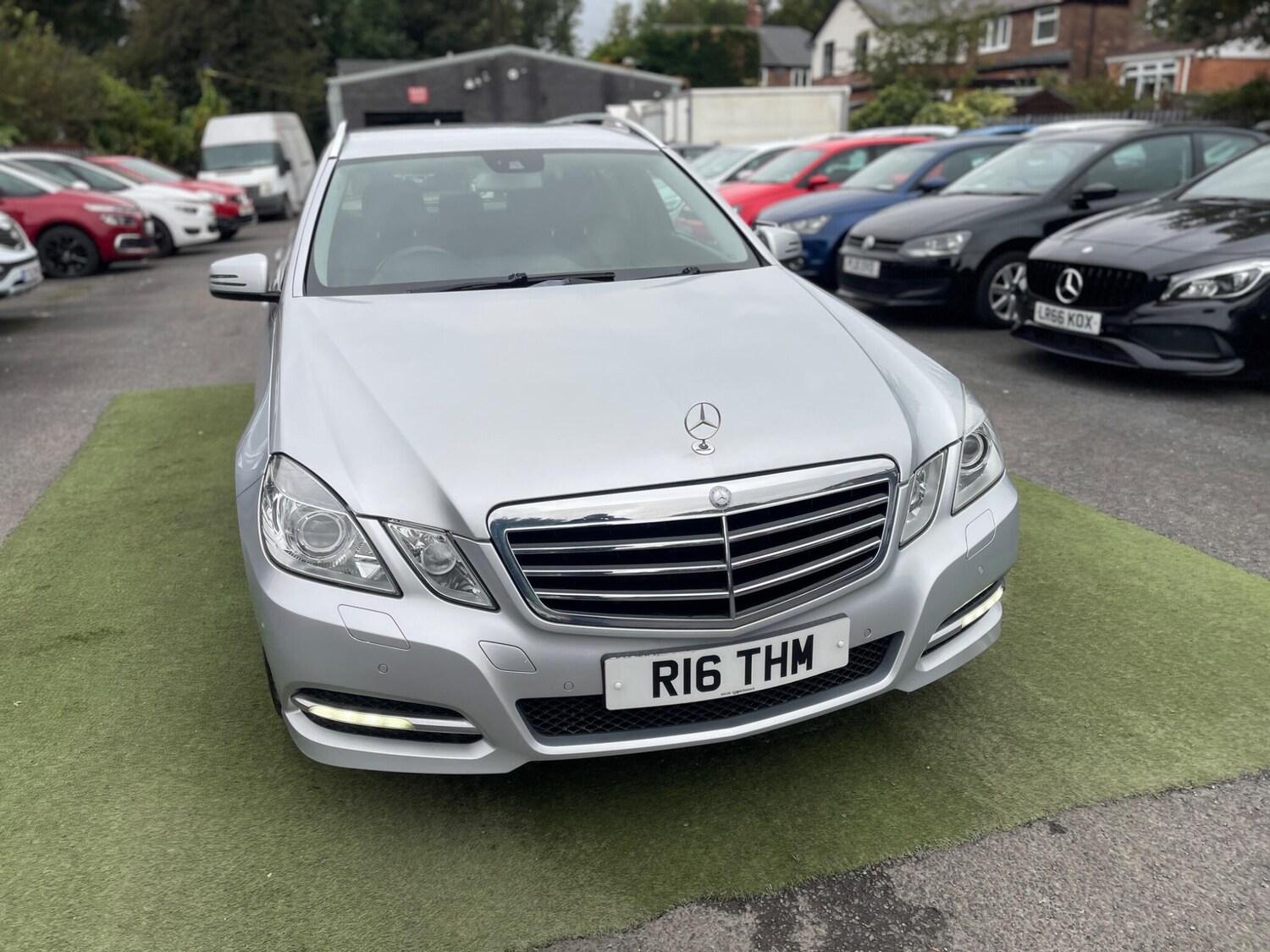 Used Mercedes-Benz E-Class 2011 for sale - 76013833: Photo 12