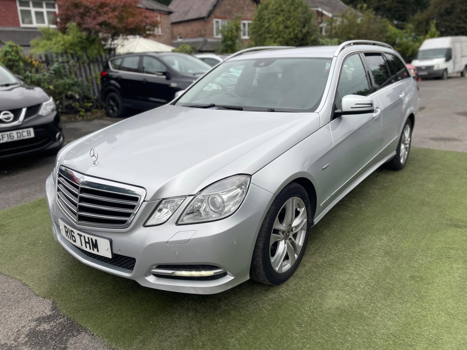 Used Mercedes-Benz E-Class 2011 for sale - 76013833: Photo 17