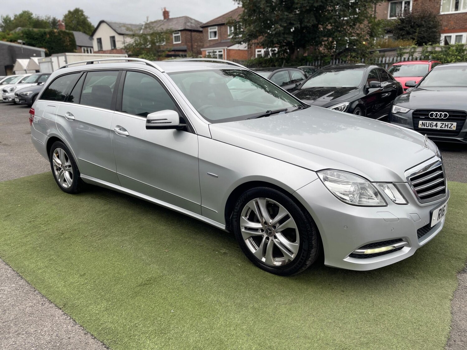 Used Mercedes-Benz E-Class 2011 for sale - 76013833: Photo 35