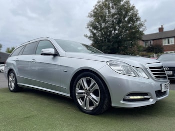Used Mercedes-Benz E-Class 2011 for sale - 76013833: Photo