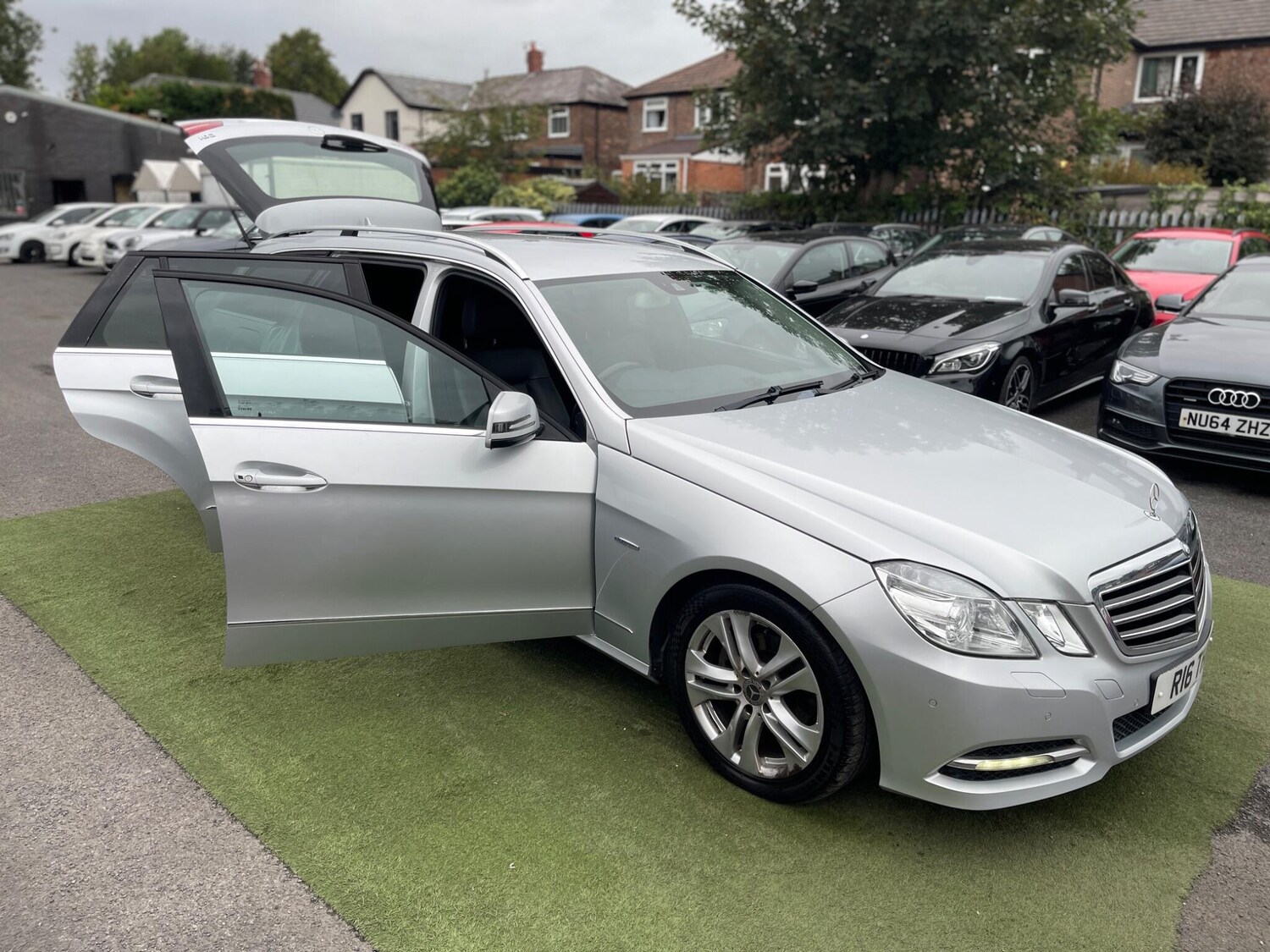 Used Mercedes-Benz E-Class 2011 for sale - 76013833: Photo 59