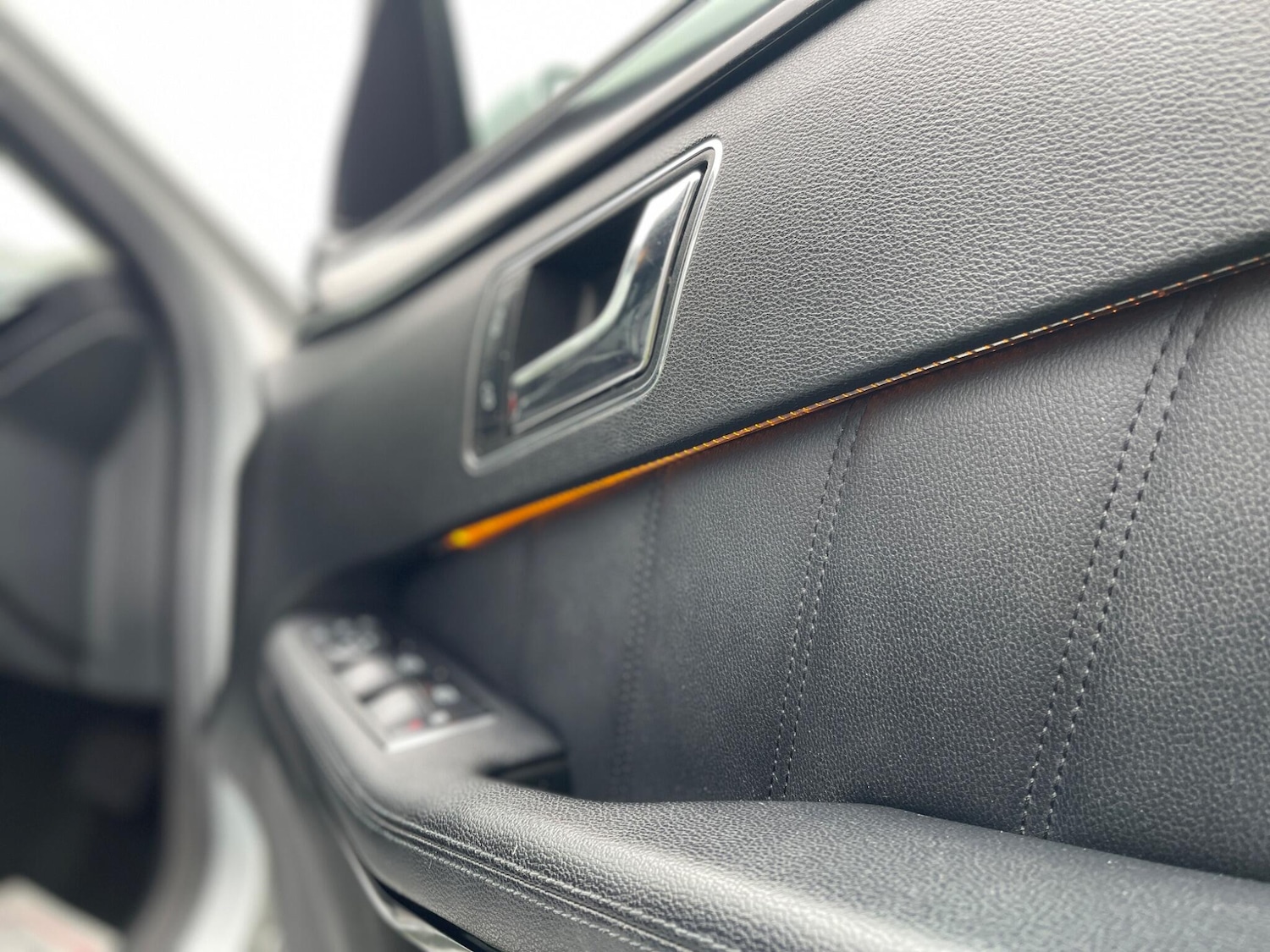 Used Mercedes-Benz E-Class 2011 for sale - 76013833: Photo 60