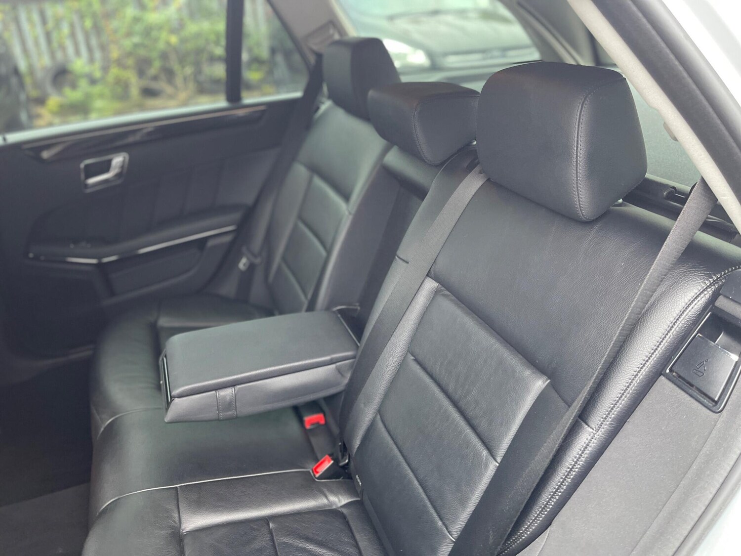 Used Mercedes-Benz E-Class 2011 for sale - 76013833: Photo 75