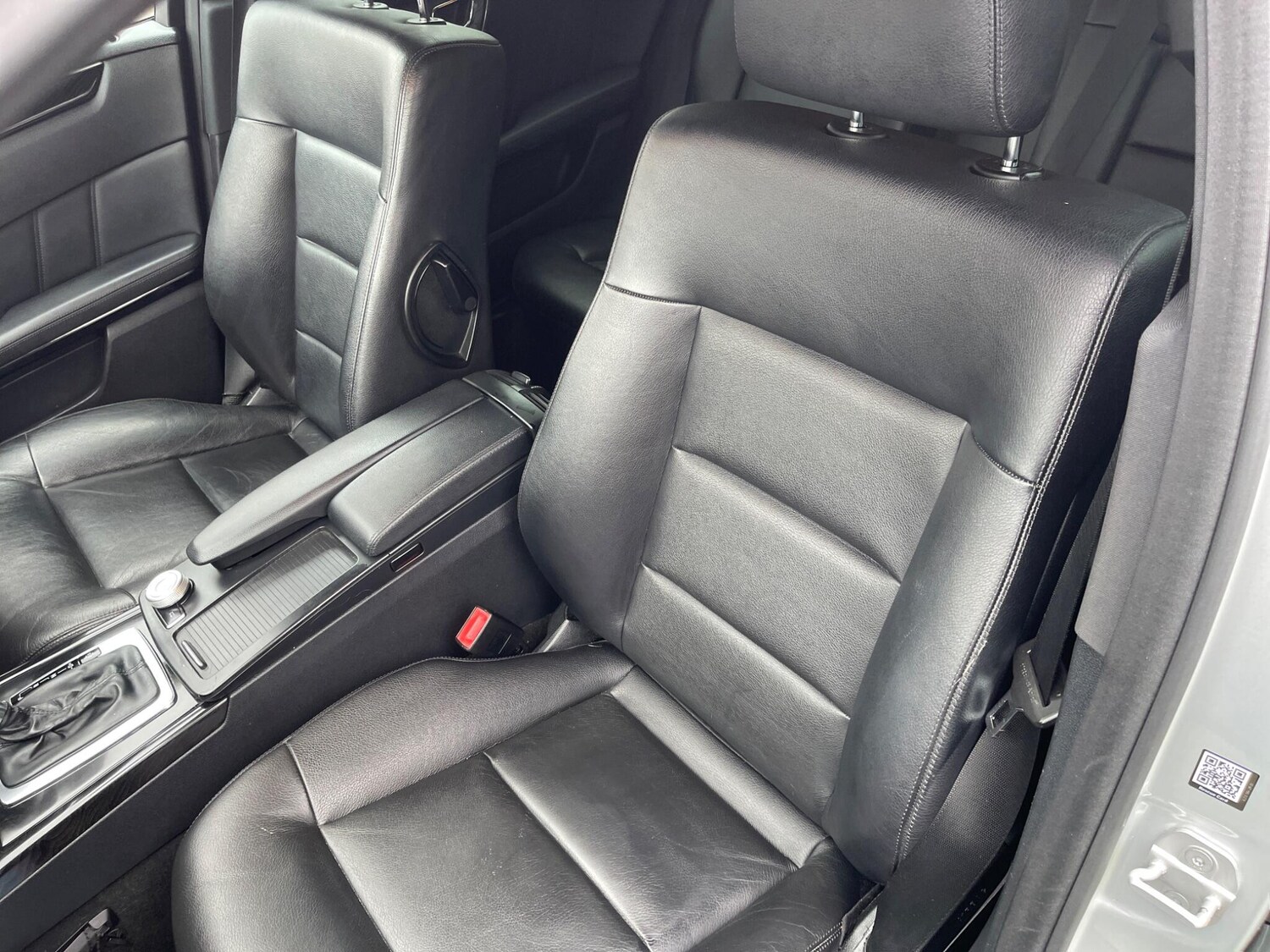 Used Mercedes-Benz E-Class 2011 for sale - 76013833: Photo 78