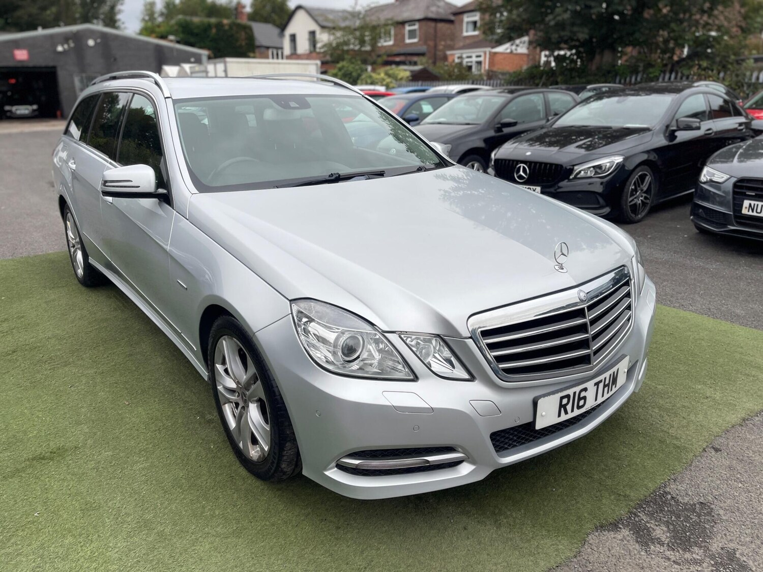 Used Mercedes-Benz E-Class 2011 for sale - 76013833: Photo 8