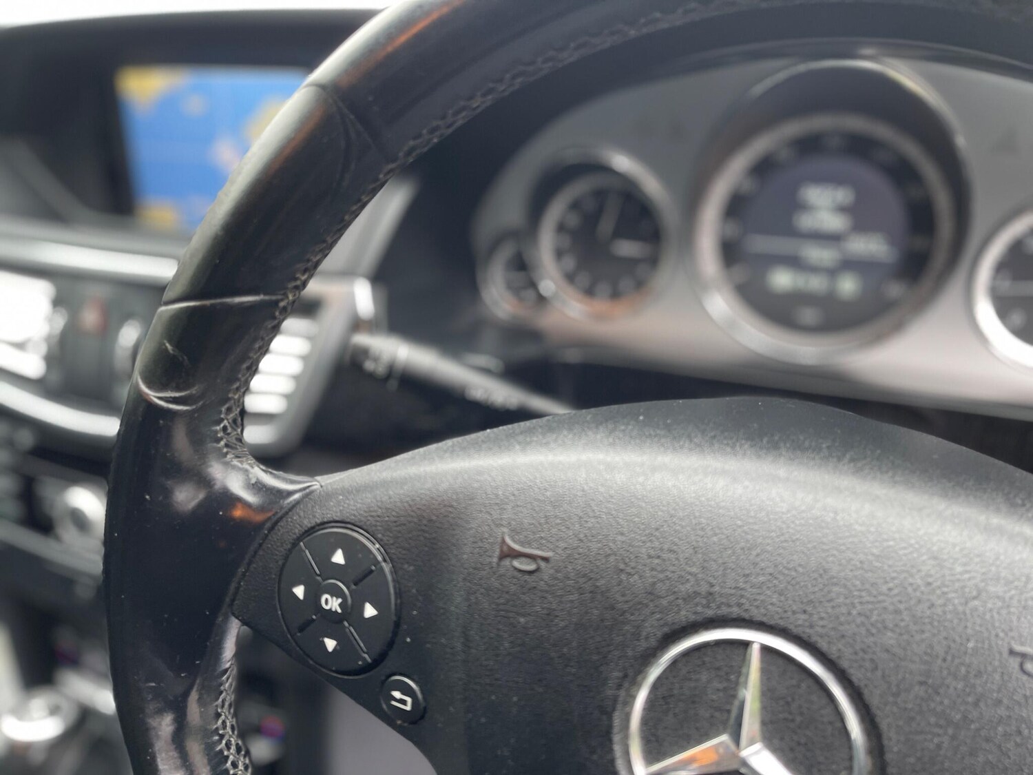 Used Mercedes-Benz E-Class 2011 for sale - 76013833: Photo 87