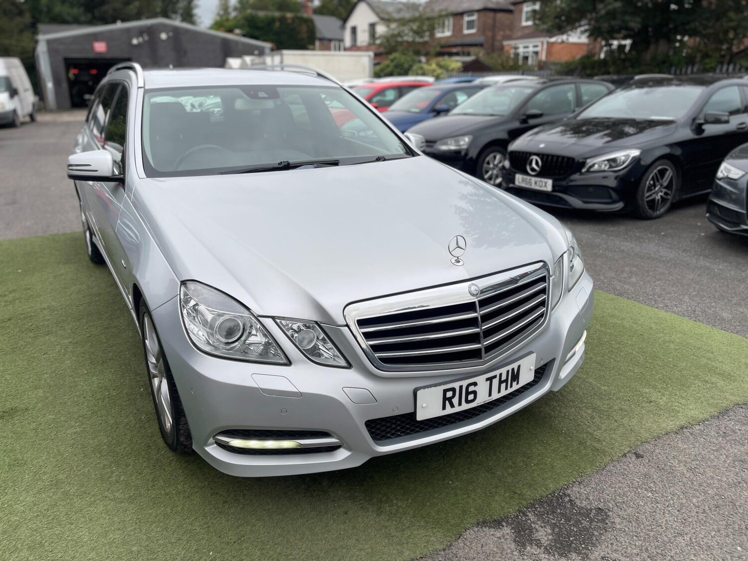 Used Mercedes-Benz E-Class 2011 for sale - 76013833: Photo 9