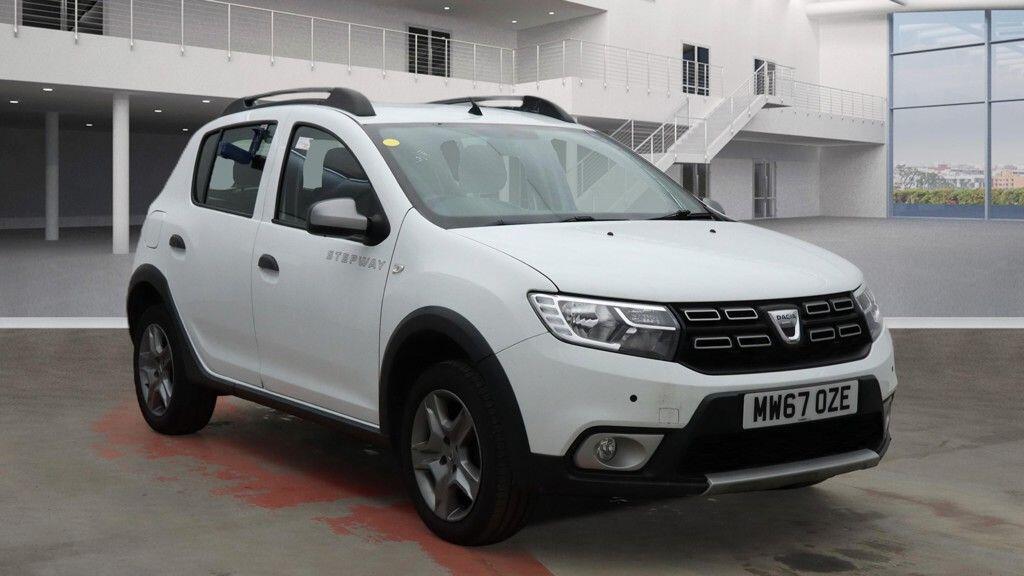 Used Dacia Sandero Stepway 2017 for sale - 76976134: Photo 1