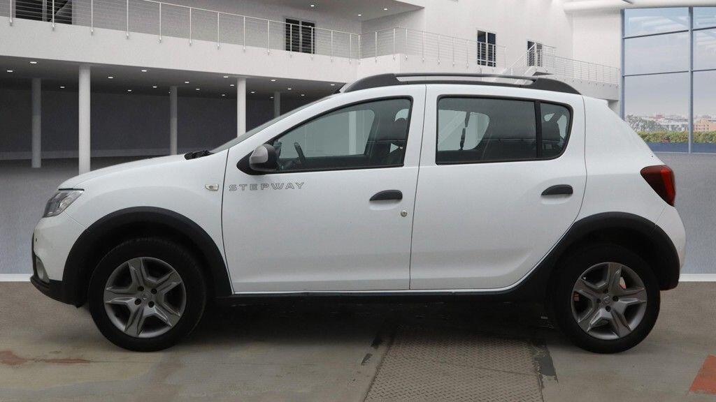 Used Dacia Sandero Stepway 2017 for sale - 76976134: Photo 11
