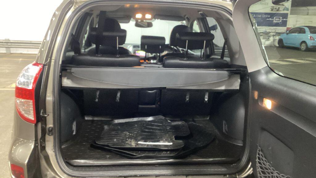 Used Toyota RAV4 for sale - 77598892: Photo 12