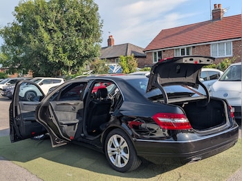 Used Mercedes-Benz E-Class 2011 for sale - 75291229: Photo
