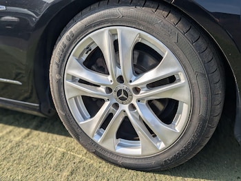 Used Mercedes-Benz E-Class 2011 for sale - 75291229: Photo
