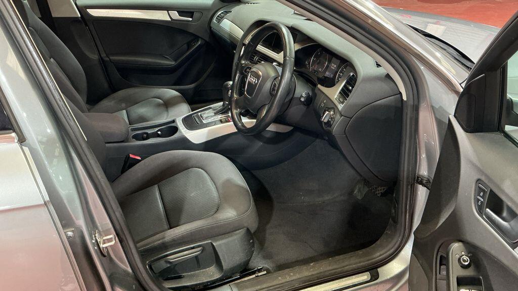 Used Audi A4 2009 for sale - 76042397: Photo 8