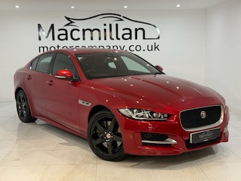 Used Jaguar XE 2018 for sale - 78250825: Photo