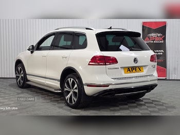 Used Volkswagen Touareg 2017 for sale - 79325486: Photo