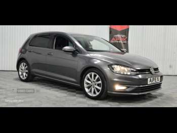 Used Volkswagen Golf 2017 for sale - 74800533: Photo