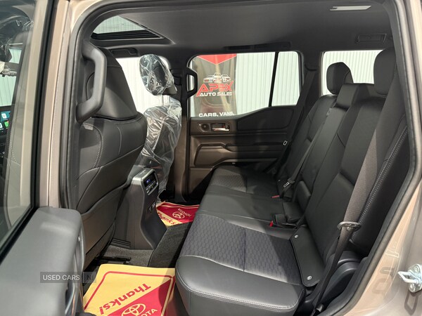 Used Toyota Land Cruiser for sale - 76228385: Photo 16