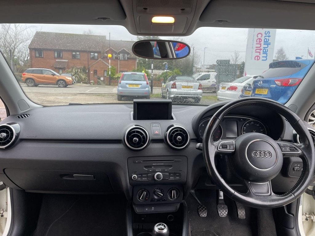 Used Audi A1 2011 for sale - 77328021: Photo 2