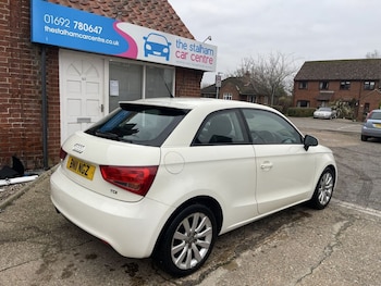 Used Audi A1 2011 for sale - 77328021: Photo