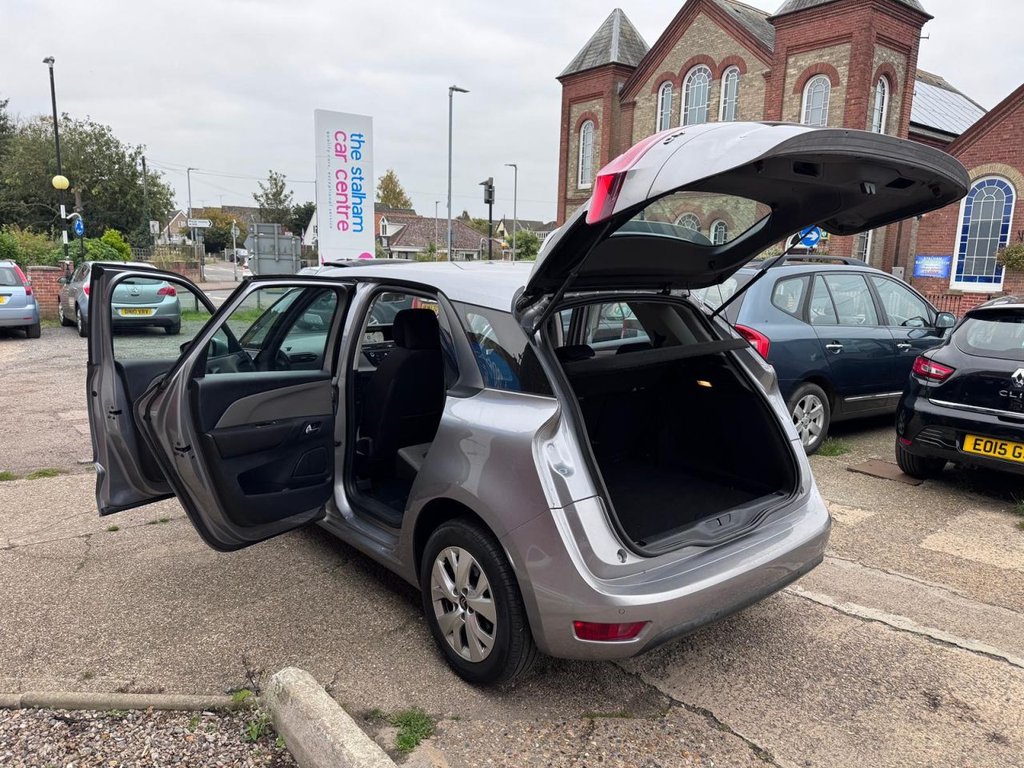 Used Citroen C4 Picasso 2016 for sale - 76309386: Photo 9