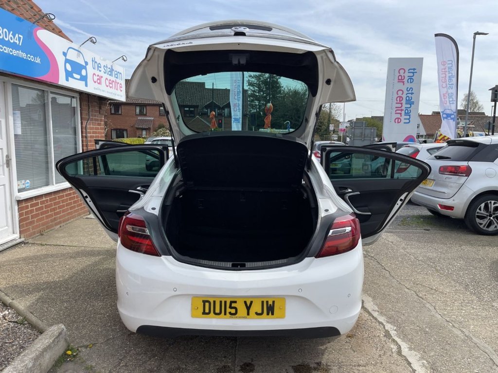 Used Vauxhall Insignia 2015 for sale - 78181301: Photo 10