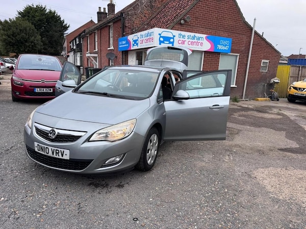 Used Vauxhall Astra 2010 for sale - 76261365: Photo 6