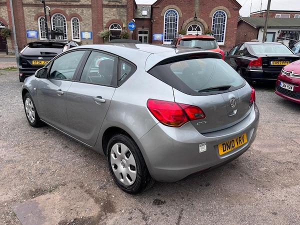 Used Vauxhall Astra 2010 for sale - 76261365: Photo 8