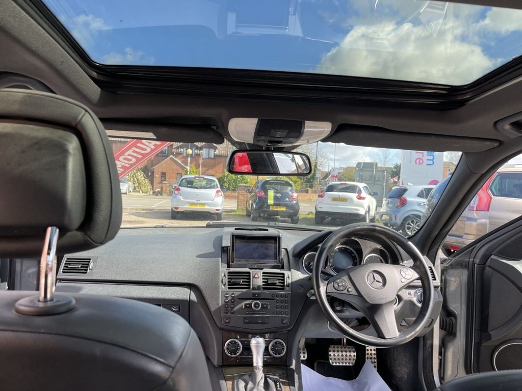 Used Mercedes-Benz C Class 2010 for sale - 78030805: Photo 2