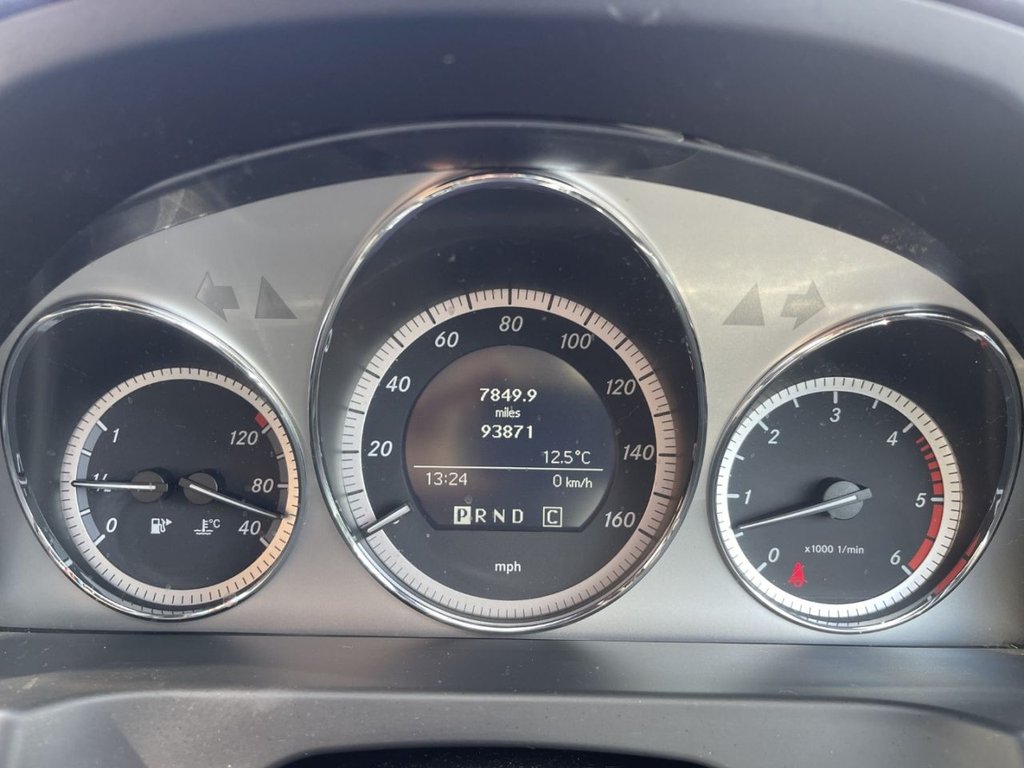 Used Mercedes-Benz C Class 2010 for sale - 78030805: Photo 3