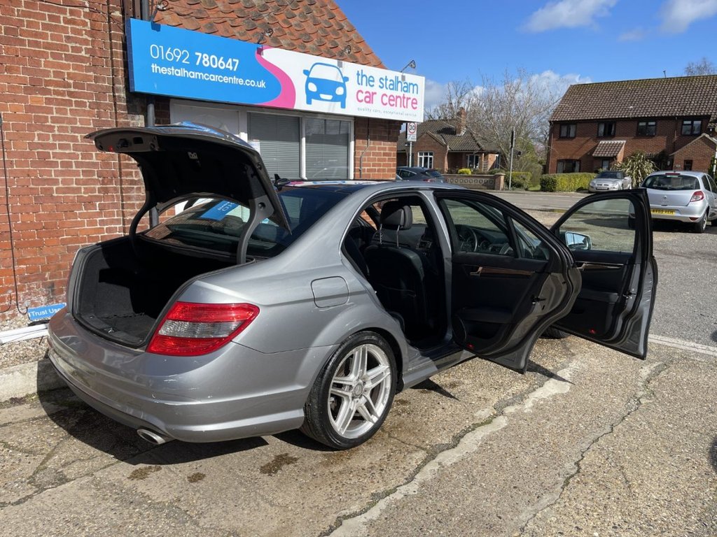 Used Mercedes-Benz C Class 2010 for sale - 78030805: Photo 9