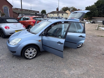 Used Ford Fiesta 2005 for sale - 76261364: Photo