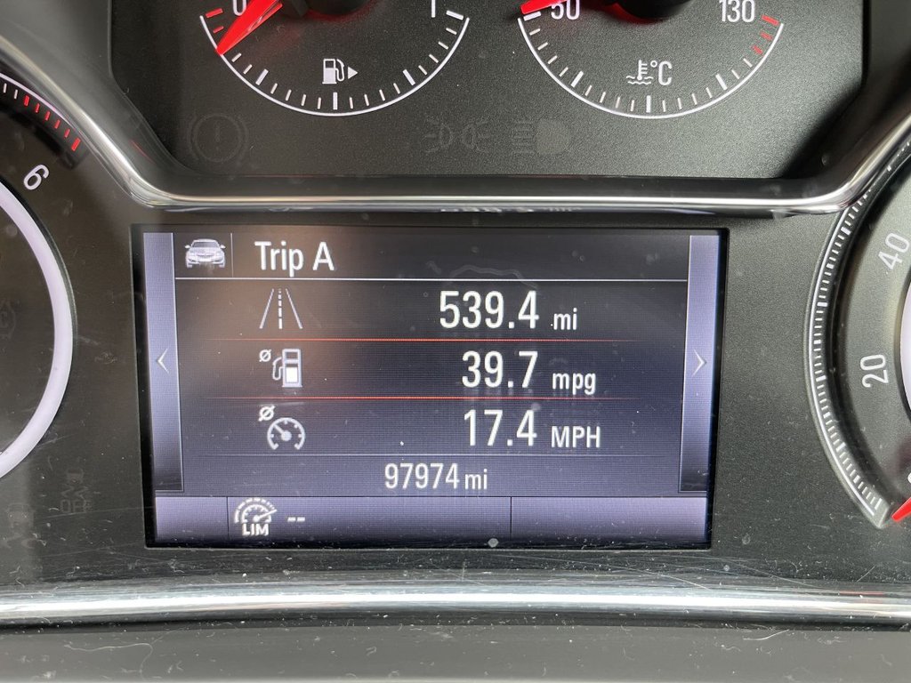 Used Vauxhall Insignia 2015 for sale - 77879899: Photo 3