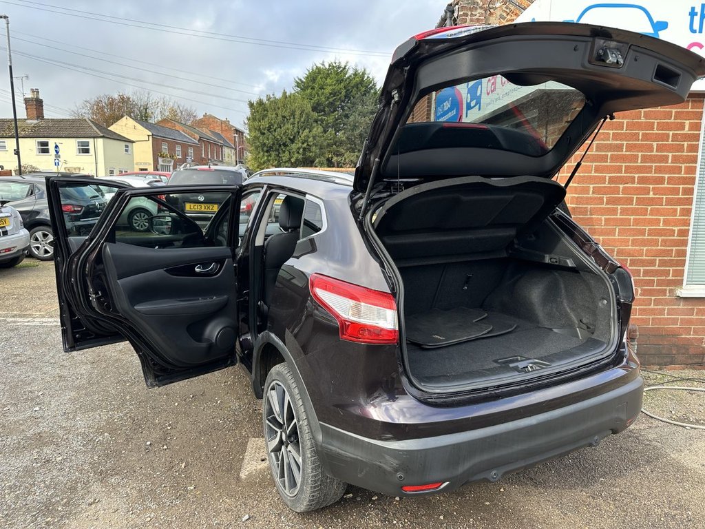 Used Nissan Qashqai 2015 for sale - 76514555: Photo 16