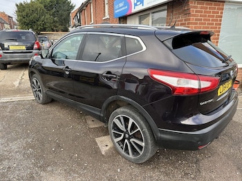Used Nissan Qashqai 2015 for sale - 76514555: Photo
