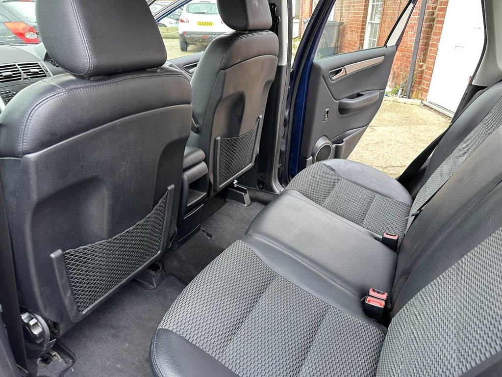 Used Mercedes-Benz A-Class 2012 for sale - 76923455: Photo 11