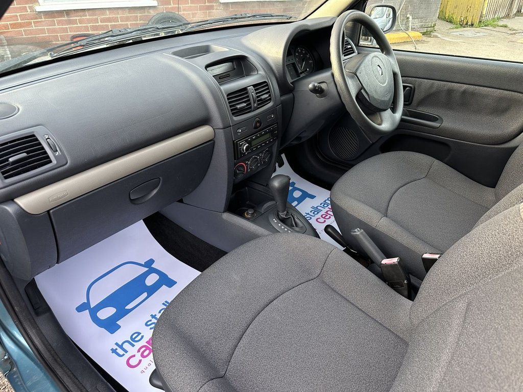 Used Renault Clio 2004 for sale - 76559286: Photo 10