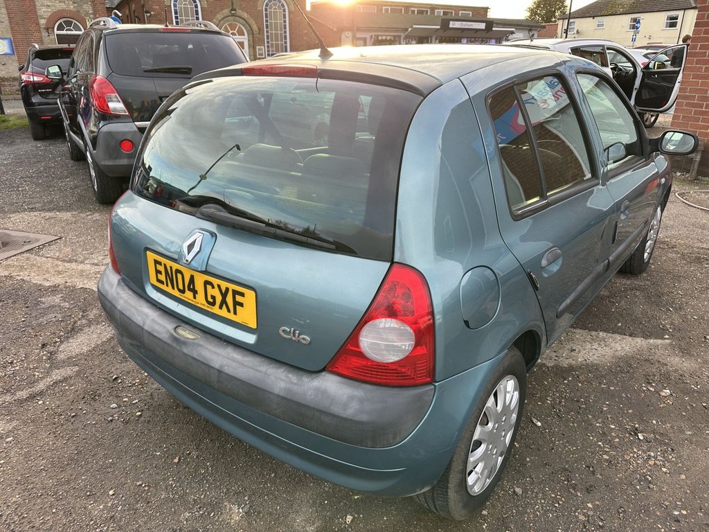 Used Renault Clio 2004 for sale - 76559286: Photo 8
