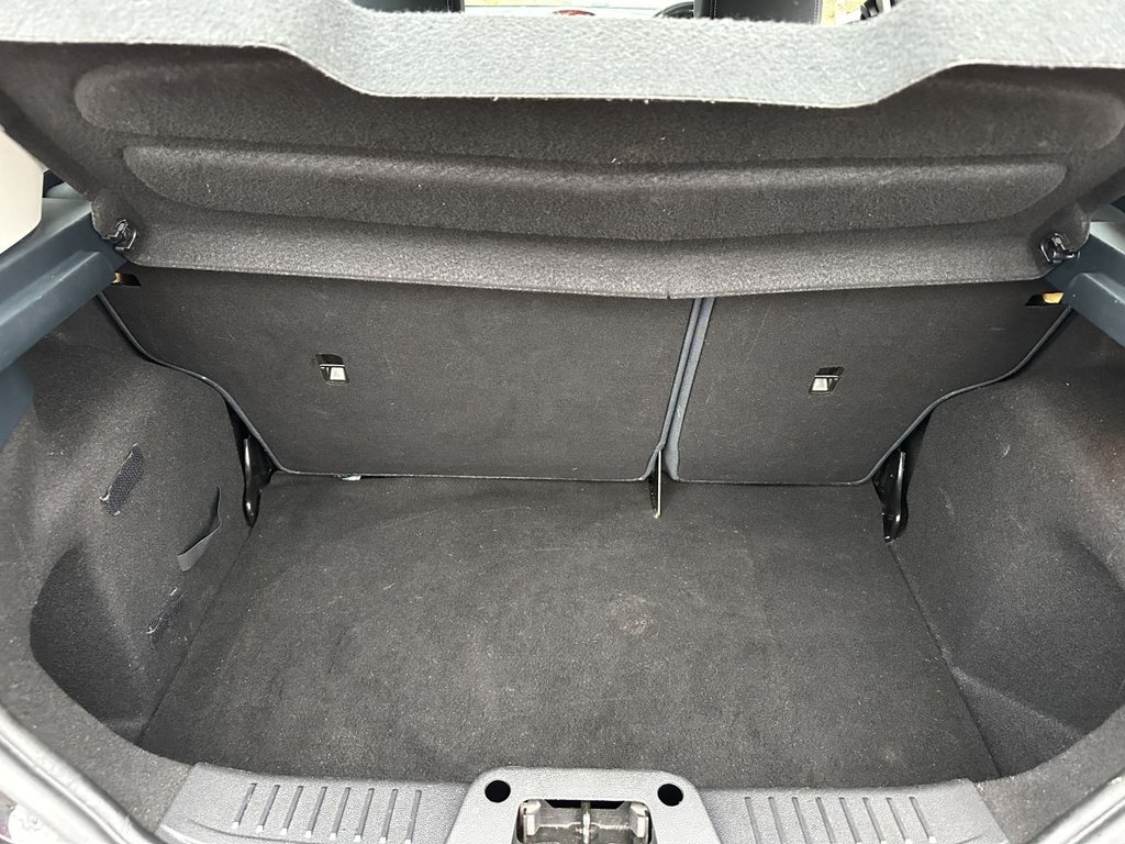 Used Ford Fiesta 2011 for sale - 76986285: Photo 10