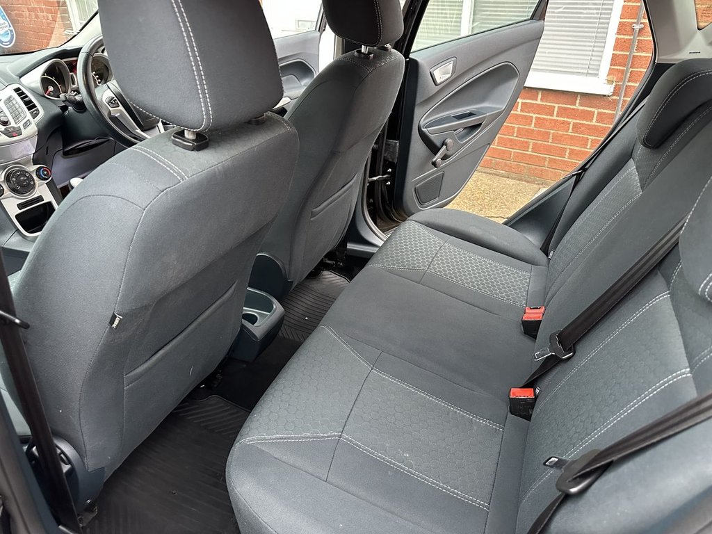 Used Ford Fiesta 2011 for sale - 76986285: Photo 11