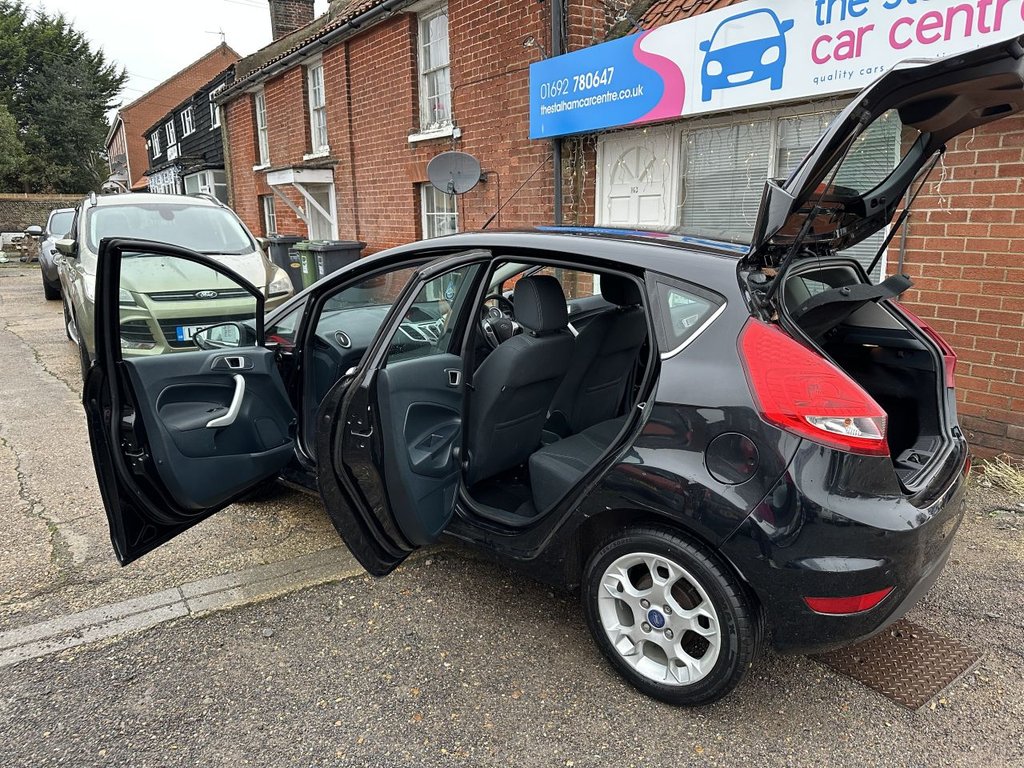 Used Ford Fiesta 2011 for sale - 76986285: Photo 16