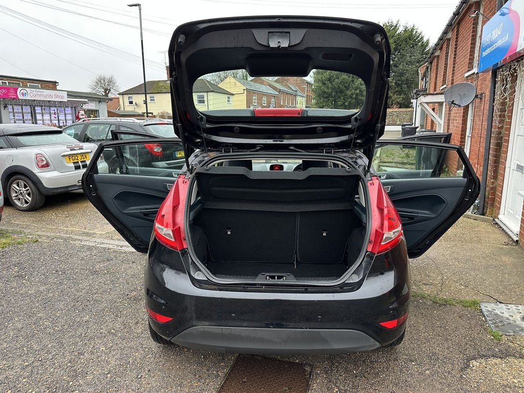 Used Ford Fiesta 2011 for sale - 76986285: Photo 17