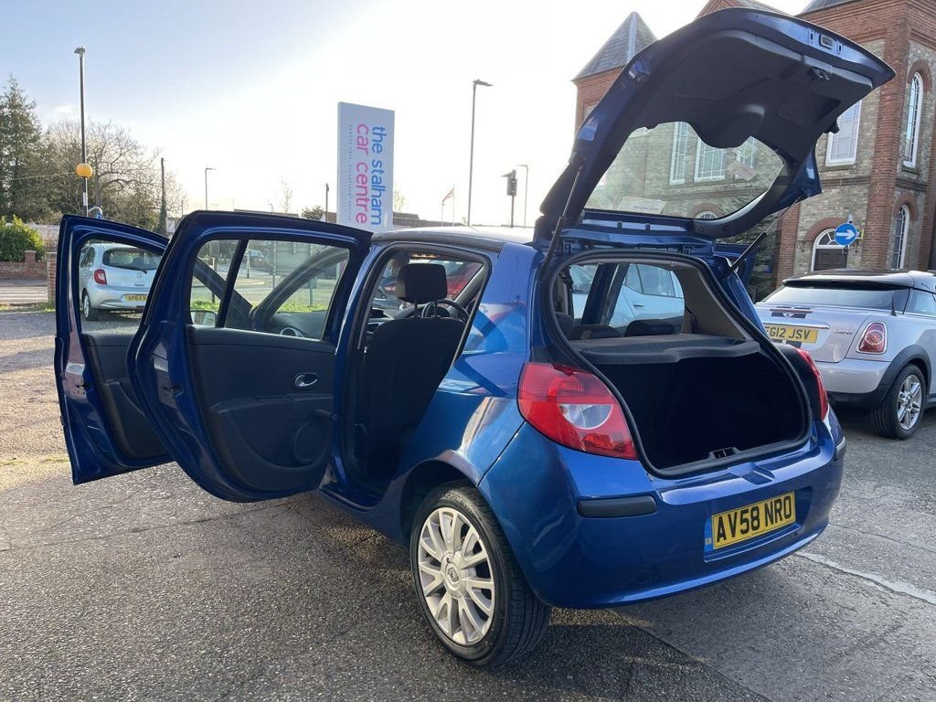 Used Renault Clio 2008 for sale - 77328384: Photo 11