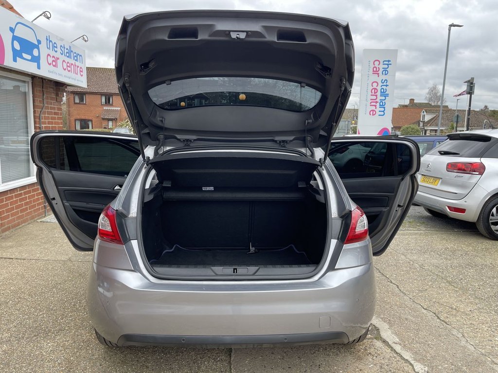 Used Peugeot 308 2015 for sale - 77680872: Photo 10