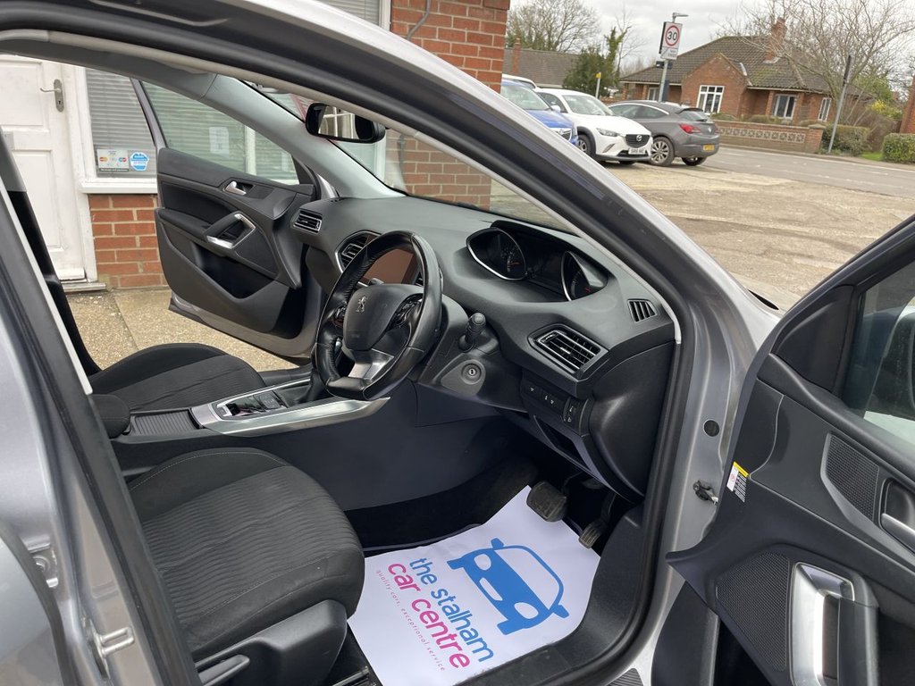 Used Peugeot 308 2015 for sale - 77680872: Photo 13