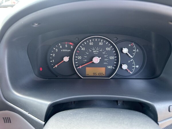 Used Kia Carens 2009 for sale - 75528061: Photo 2