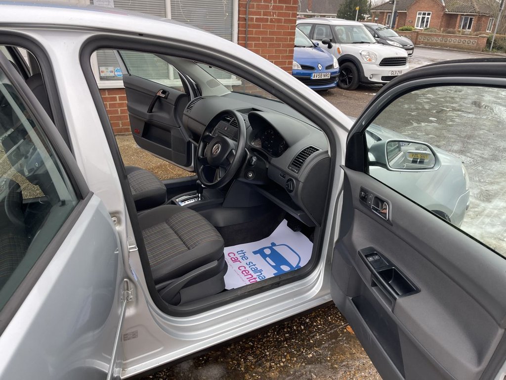 Used Volkswagen Polo 2005 for sale - 77133172: Photo 13