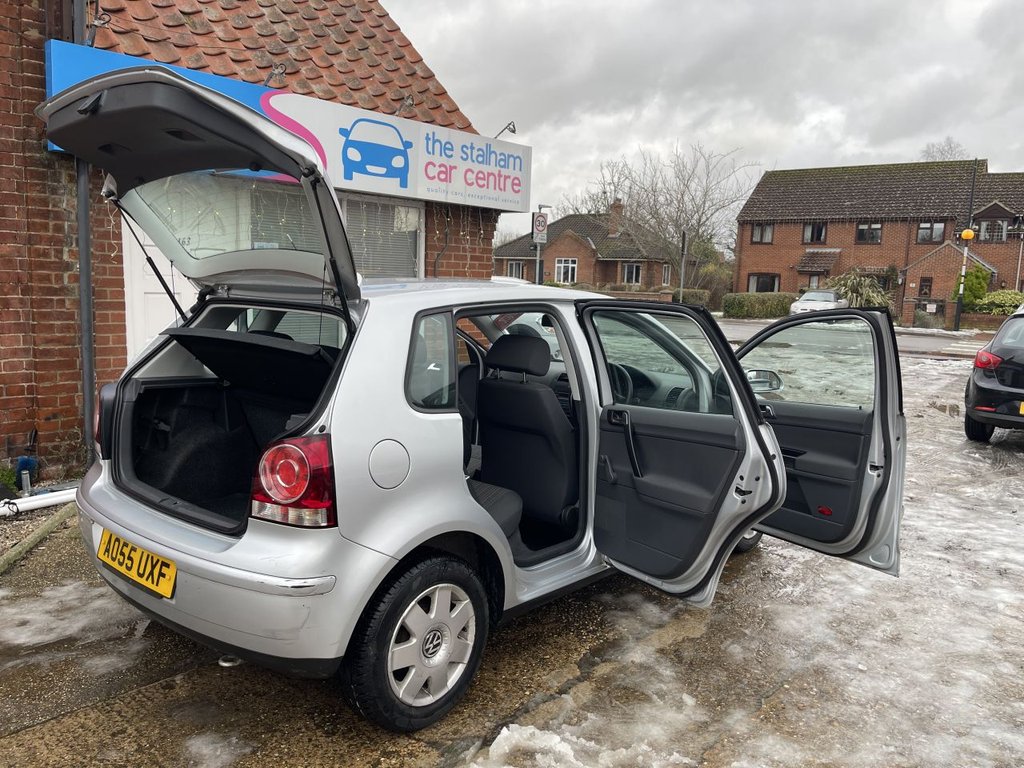 Used Volkswagen Polo 2005 for sale - 77133172: Photo 9