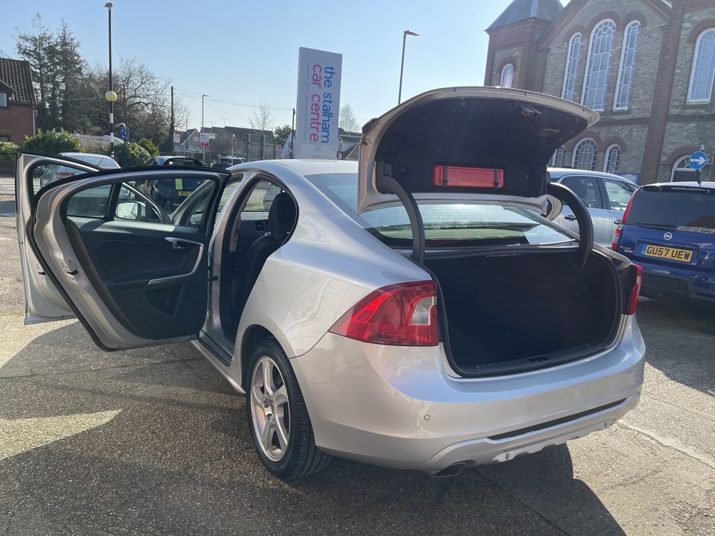 Used Volvo S60 2011 for sale - 77765132: Photo 11