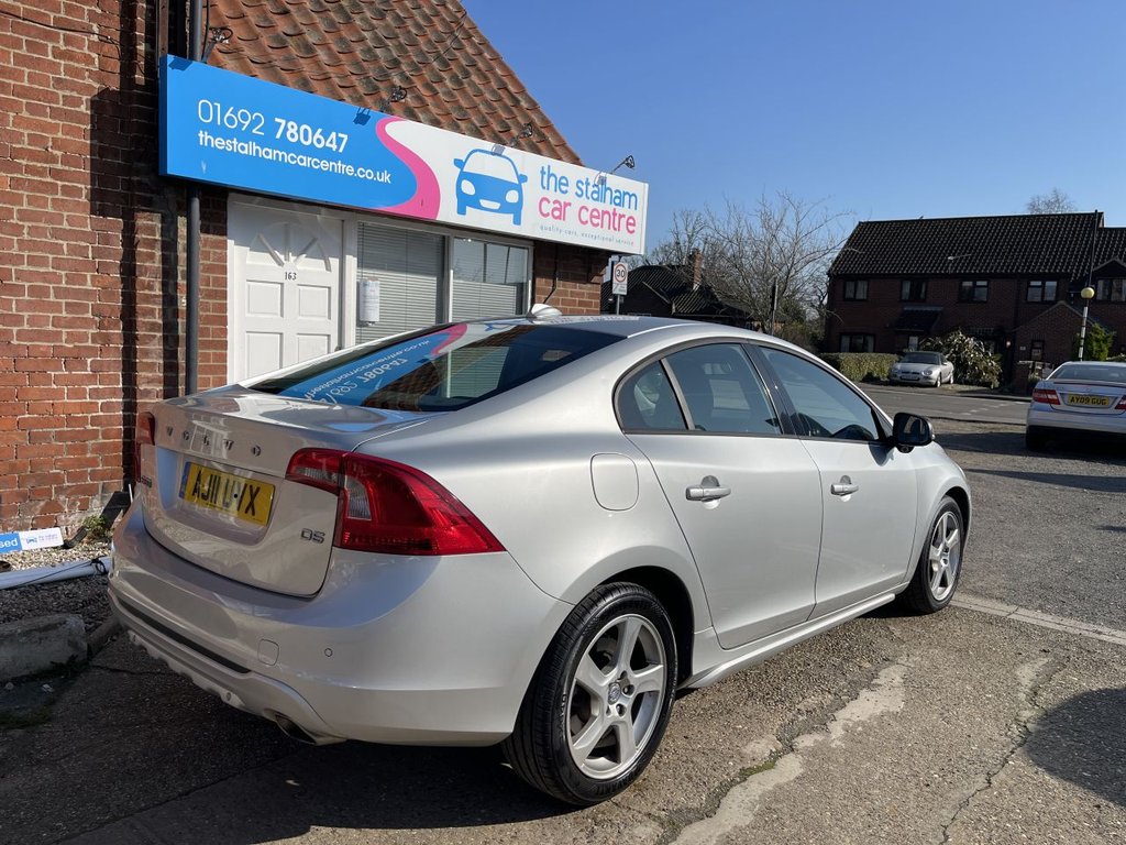 Used Volvo S60 2011 for sale - 77765132: Photo 4